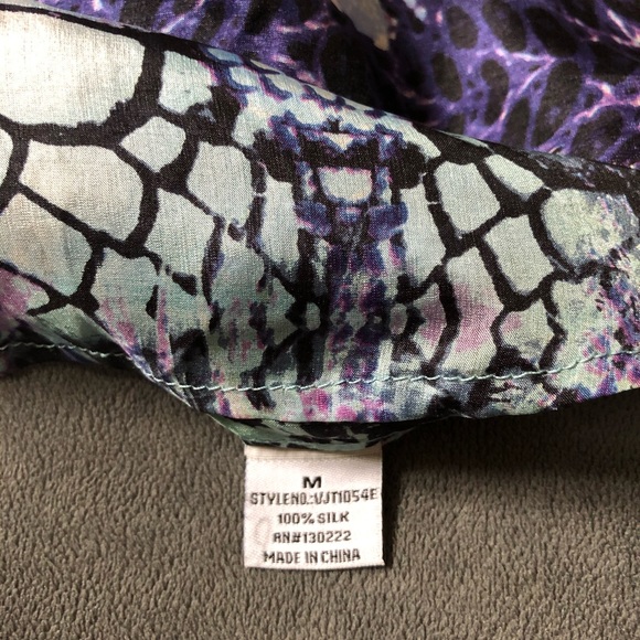 Silk shirt off the shoulder - Picture 6 of 7